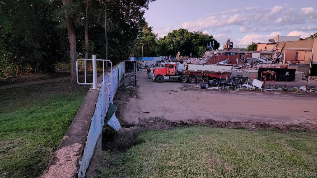 Demolition crews have begun tearing down the old Lismore RSL Club that was damaged in the floods.
