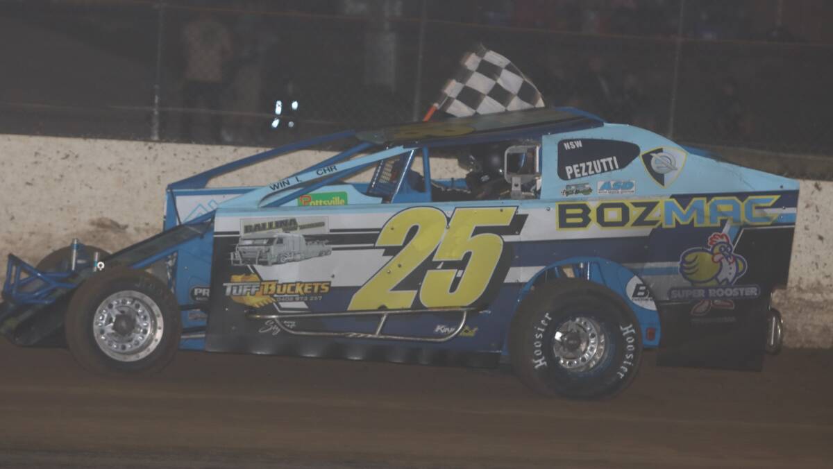 Andrew Pezzutti won the Bruce Maxwell V8 Dirt Modified Classic. Picture supplied. 